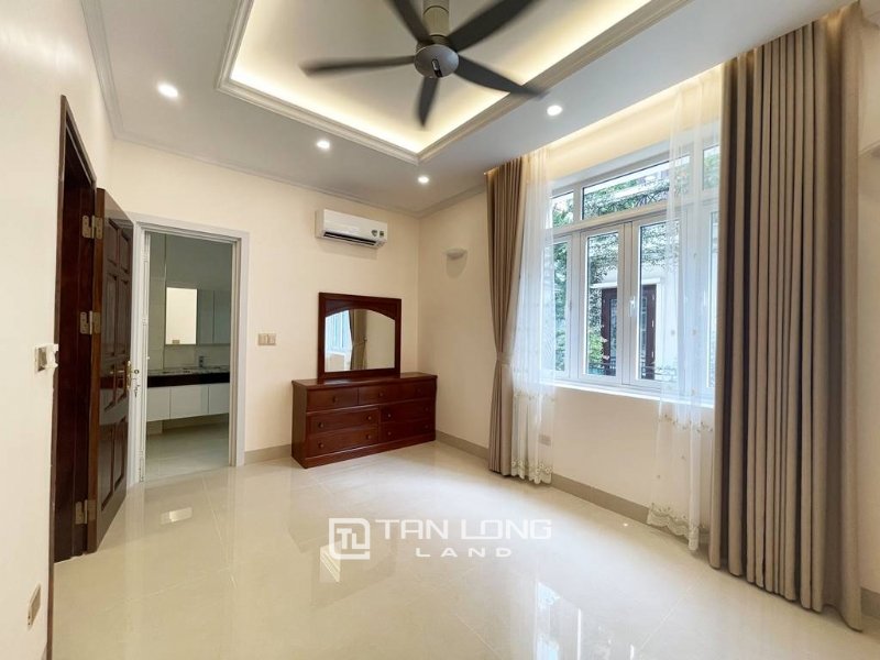 4 bedrooms Villa in Tay Ho, Ha Noi, Vietnam No. 2195