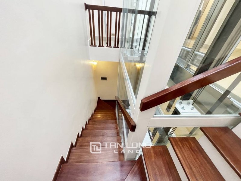 4 bedrooms Villa in Tay Ho, Ha Noi, Vietnam No. 2195