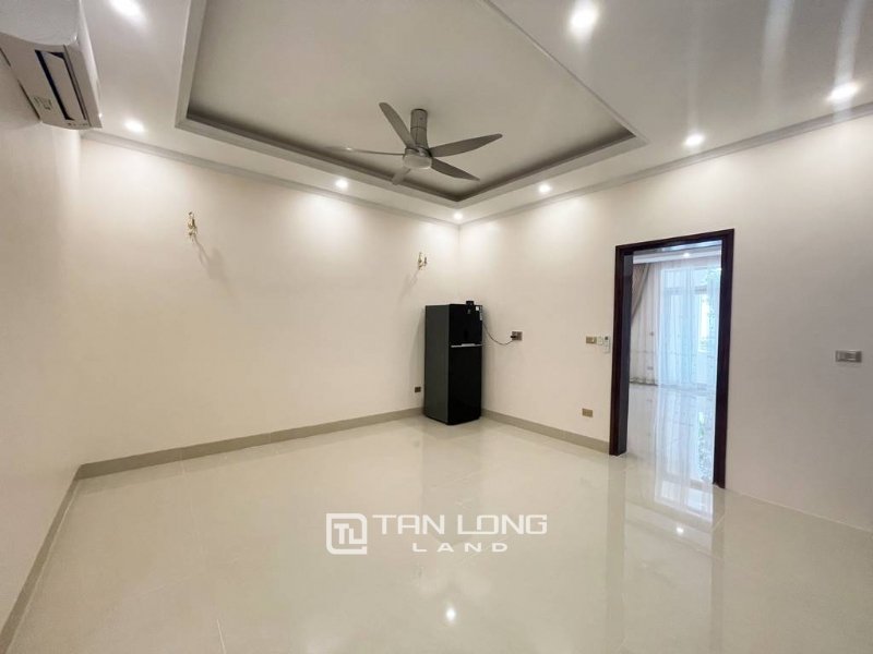 4 bedrooms Villa in Tay Ho, Ha Noi, Vietnam No. 2195