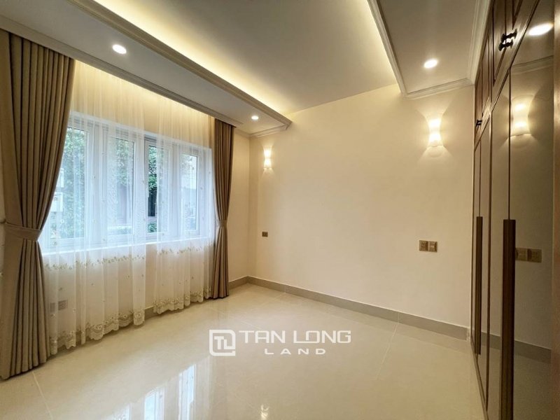 4 bedrooms Villa in Tay Ho, Ha Noi, Vietnam No. 2195
