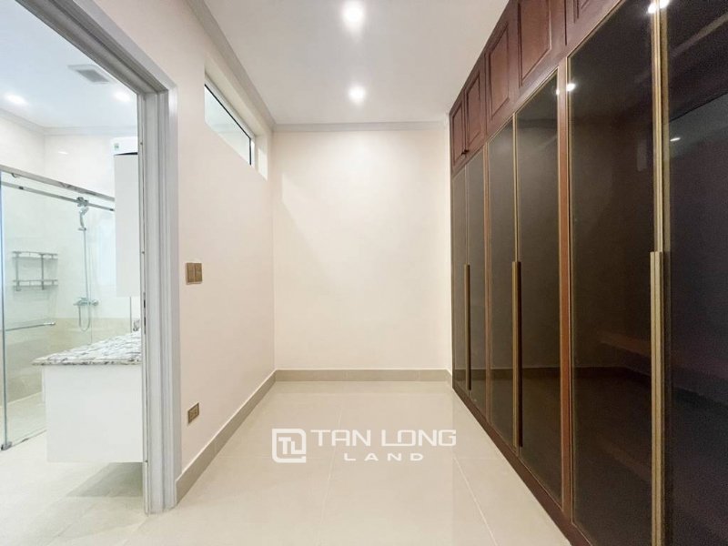 4 bedrooms Villa in Tay Ho, Ha Noi, Vietnam No. 2195