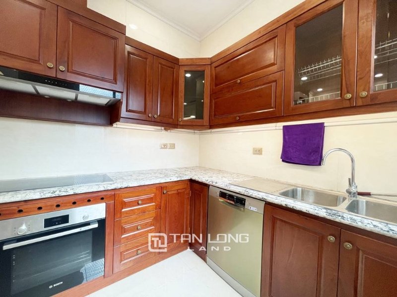 4 bedrooms Villa in Tay Ho, Ha Noi, Vietnam No. 2195