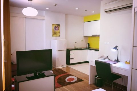 Studio Apartment in Cau Giay, Ha Noi,  No. 18260 2