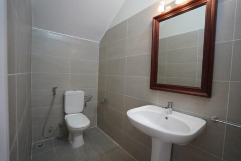 Дом с 5 спальнями в Тхудык, Хошимин ,  № 27262 10