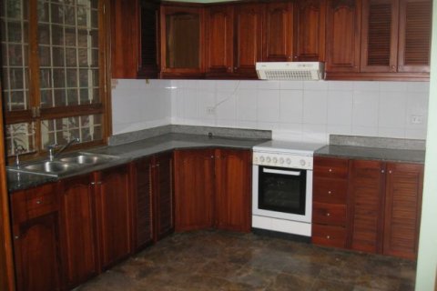 Дом с 4 спальнями в Тэйхо, Ханой , № 4316 7