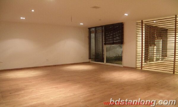 4 bedrooms Villa in Tay Ho, Ha Noi, Vietnam No. 4319