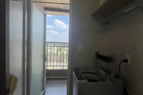 Квартира студия в Тхузаумот,  № 25695 10