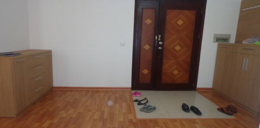 Квартира с 3 спальнями в Тэйхо, Ханой , № 7664