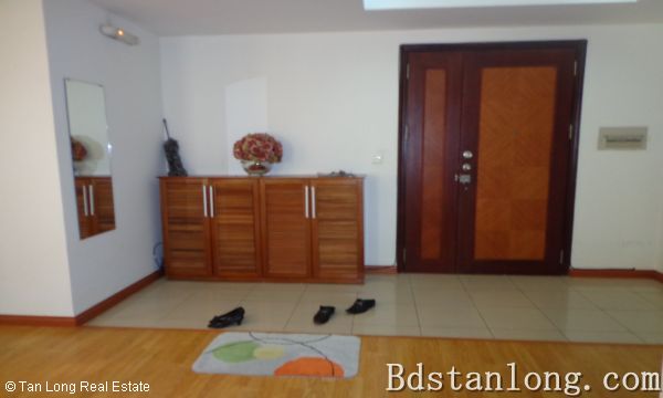 3 bedrooms Apartment in Tay Ho, Ha Noi, Vietnam No. 7663