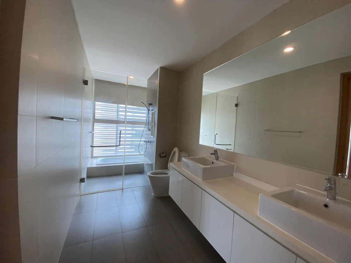 5 bedrooms Duplex in Thu Duc, Ho Chi Minh, Vietnam No. 27603