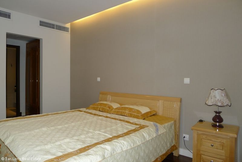 Квартира с 3 спальнями в Бадинь, Ханой, Вьетнам № 7398
