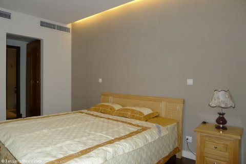3 bedrooms Apartment in Ba Dinh, Ha Noi, No. 7398 9