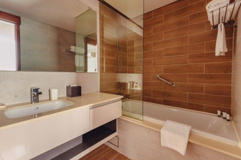 2 bedrooms Apartment in District 3, Ho Chi Minh, No. 18528 3