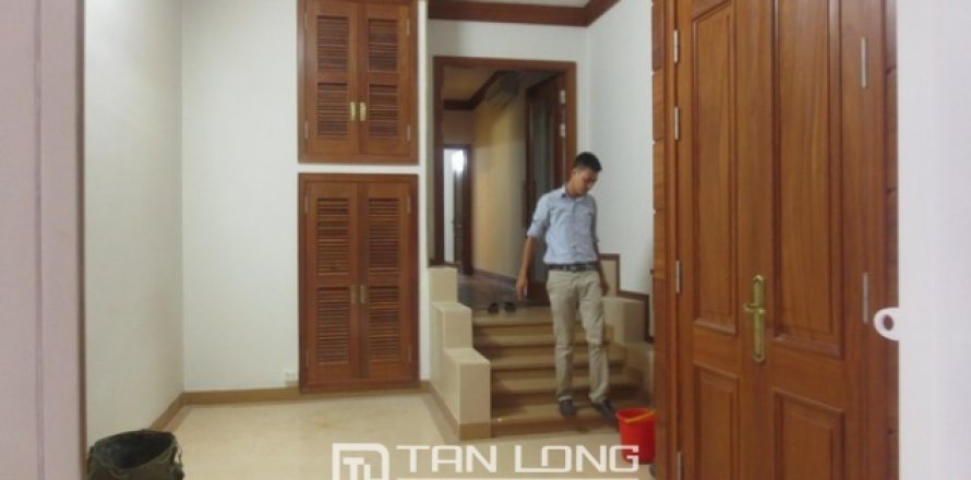 8 bedrooms Apartment in Hai Ba Trung, Ha Noi, No. 3732