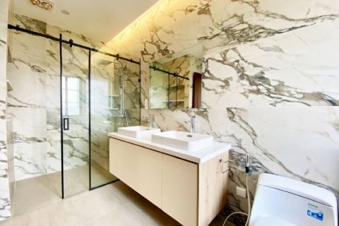 6 bedrooms Villa in Tay Ho, Ha Noi, No. 12957 23