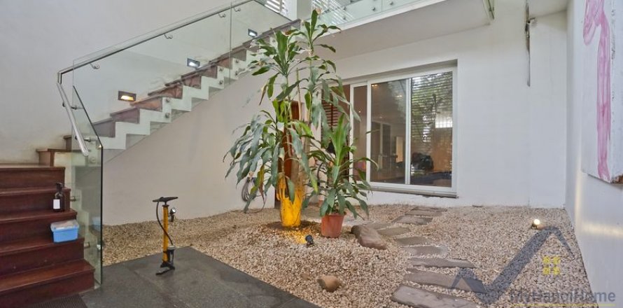 4 bedrooms Villa in Tay Ho, Ha Noi, No. 20352