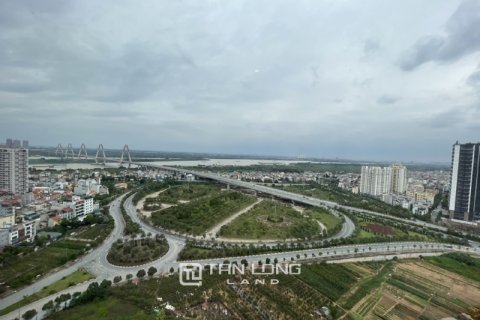 Квартира с 3 спальнями в Тэйхо, Ханой ,  № 2347