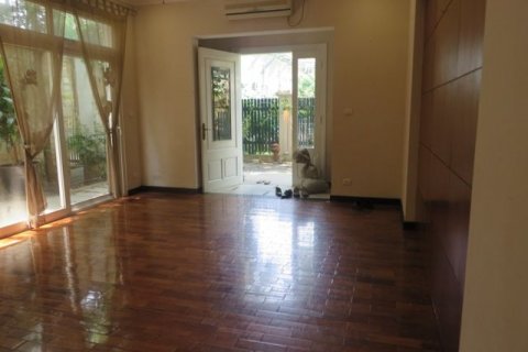 4 bedrooms Villa in Tay Ho, Ha Noi,  No. 5635 4