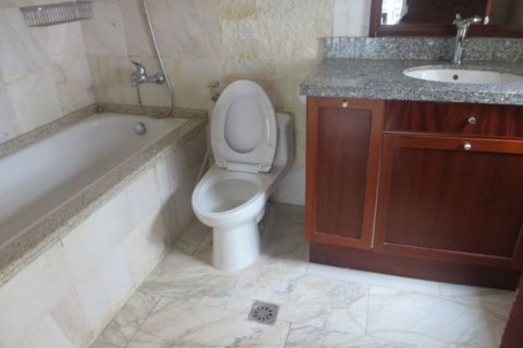 4 bedrooms Villa in Tay Ho, Ha Noi,  No. 5635 23