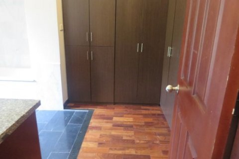 4 bedrooms Villa in Tay Ho, Ha Noi,  No. 5635 6