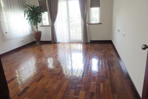 4 bedrooms Villa in Tay Ho, Ha Noi,  No. 5635 21