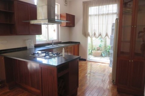 4 bedrooms Villa in Tay Ho, Ha Noi,  No. 5635 5