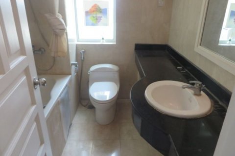 Квартира с 3 спальнями в Тэйхо, Ханой ,  № 5637 10