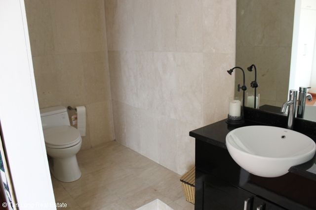 3 bedrooms Apartment in Tay Ho, Ha Noi, Vietnam No. 1882