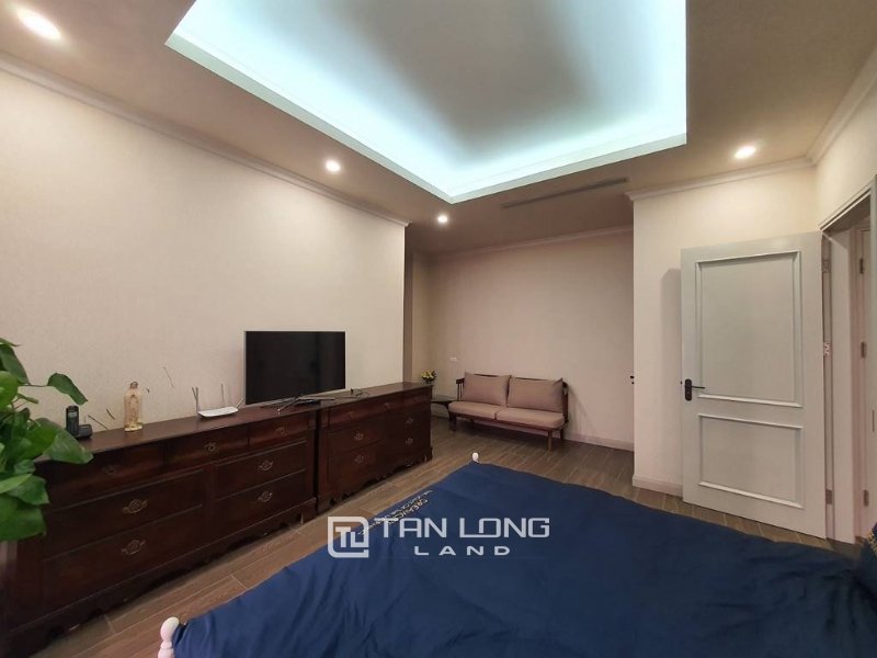 5 bedrooms Villa in Long Bien, Ha Noi, Vietnam No. 2305