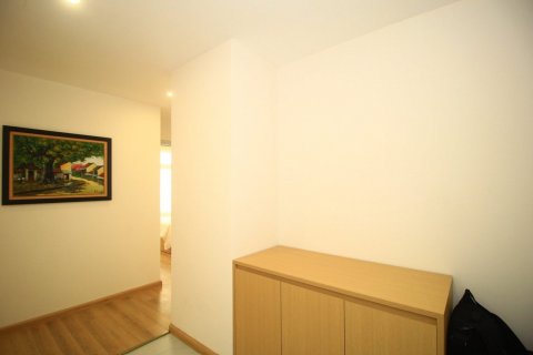 3 bedrooms Apartment in Ba Dinh, Ha Noi, No. 24633 6