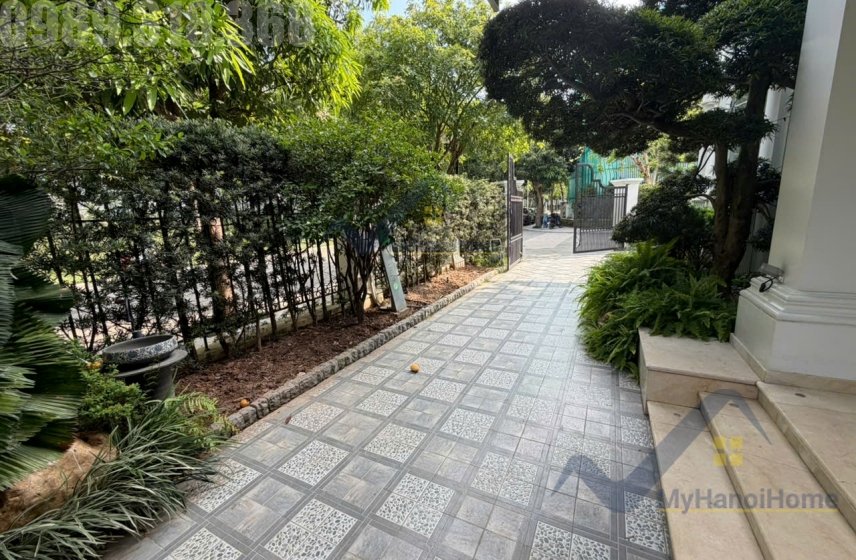 4 bedrooms Villa in Long Bien, Ha Noi, Vietnam No. 20098