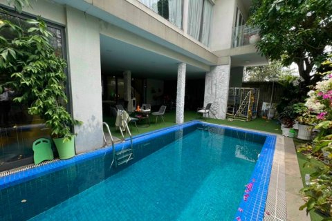 Studio Villa in Nha Be, Ho Chi Minh, No. 9189