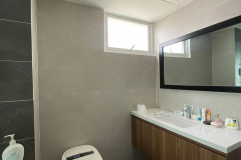 2 bedrooms Apartment in VISTA VERDE








 in Ho Chi Minh,  No. 23325 6
