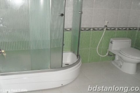 3 bedrooms Apartment in Dong Da, Ha Noi, No. 8252 8