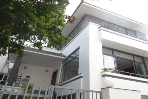 5 bedrooms Villa in Tay Ho, Ha Noi, No. 20185