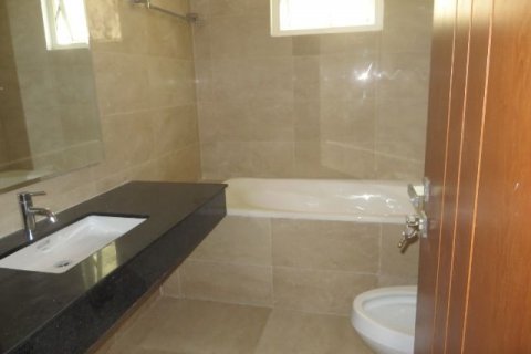3 bedrooms Apartment in Tay Ho, Ha Noi, No. 4238 8
