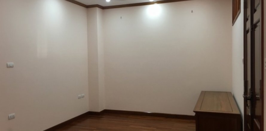 Квартира с 2 спальнями в Тэйхо, Ханой , № 4235