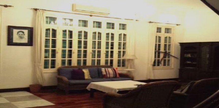 4 bedrooms Villa in Tay Ho, Ha Noi, No. 8742
