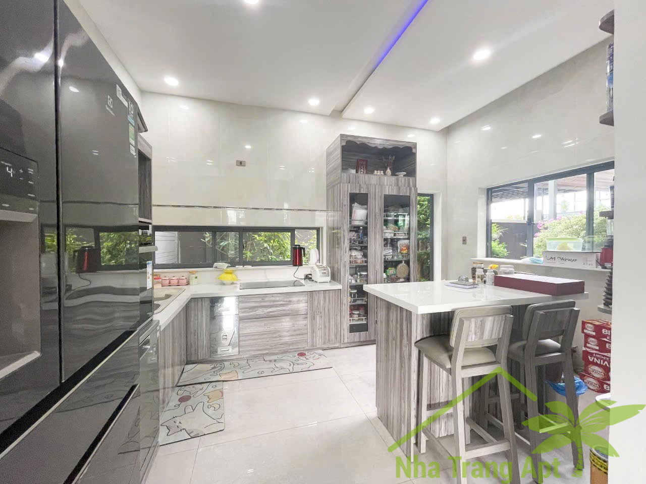 4 bedrooms Villa in Nha Trang, Vietnam No. 27998
