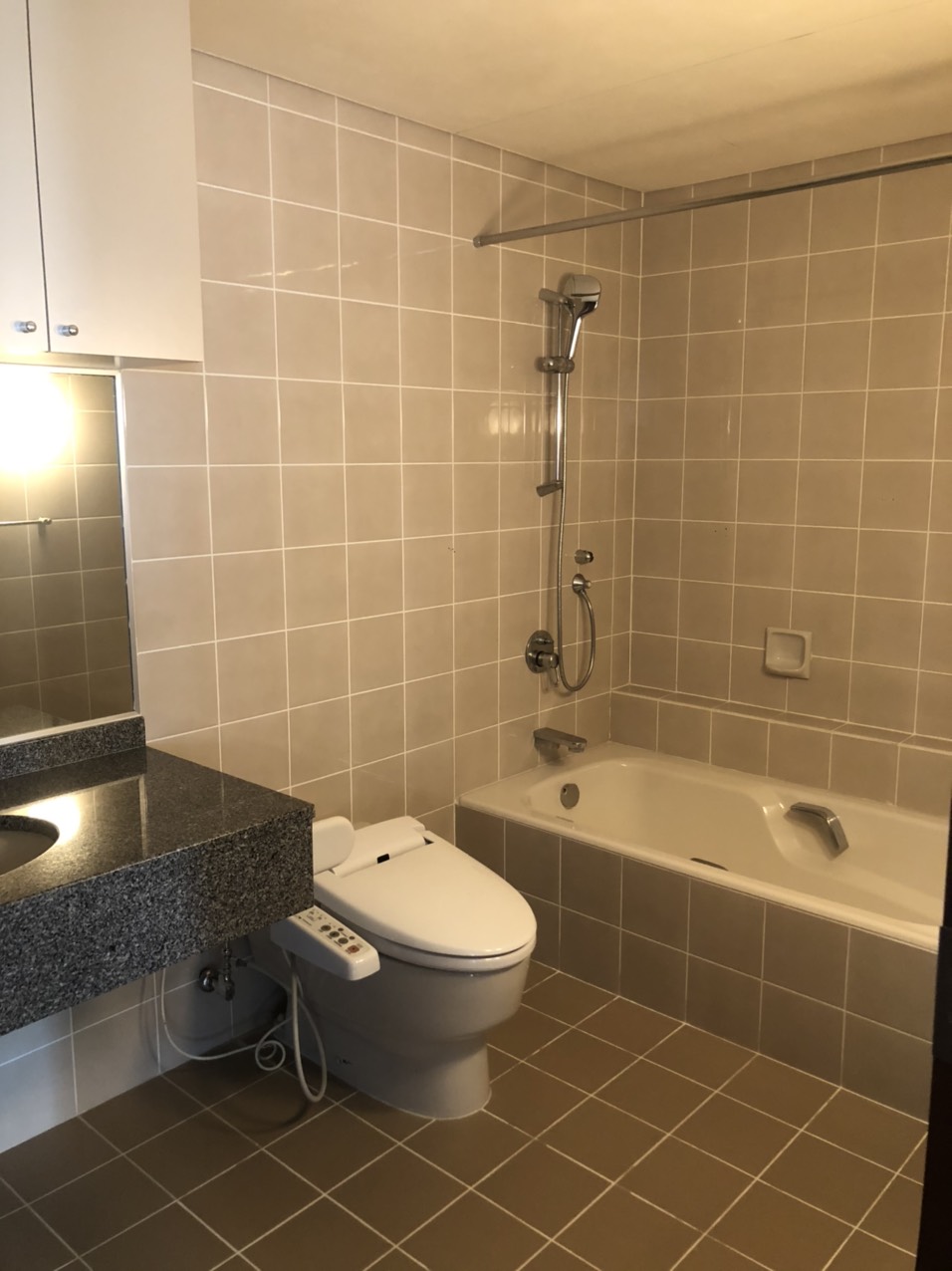 2 bedrooms Apartment in Hoan Kiem, Ha Noi, Vietnam No. 18249