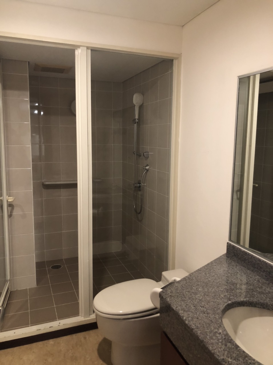 2 bedrooms Apartment in Hoan Kiem, Ha Noi, Vietnam No. 18249