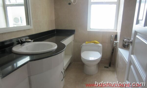 3 bedrooms Apartment in Tay Ho, Ha Noi, Vietnam No. 7758