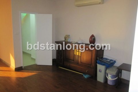 4 bedrooms Apartment in Tay Ho, Ha Noi, No. 7757 2