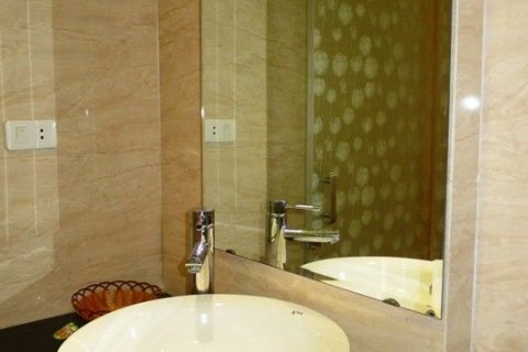 2 bedrooms Apartment in Dong Da, Ha Noi, No. 7406 15